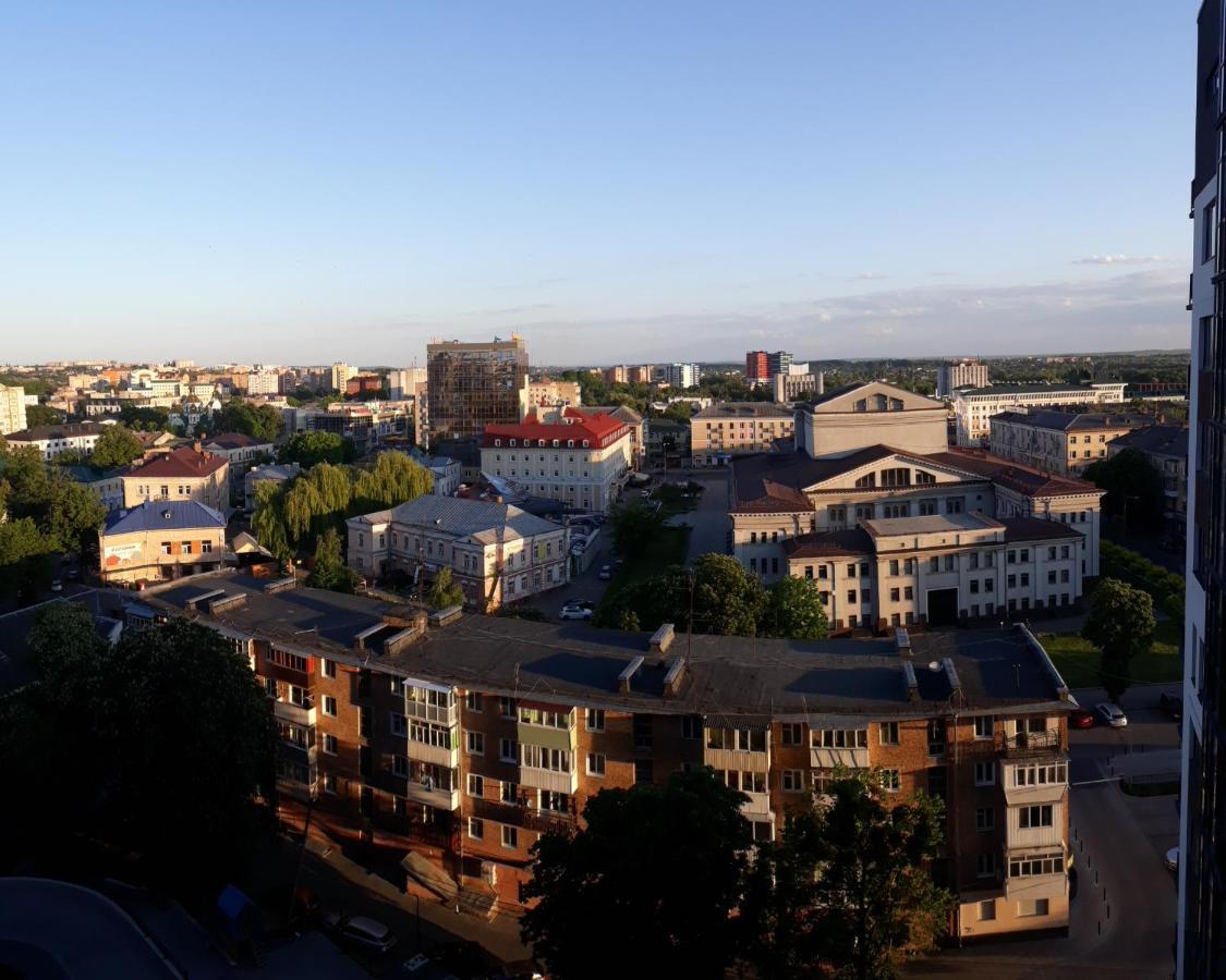 Чудова Квартира В Центрі Міста Rivne Zewnętrze zdjęcie